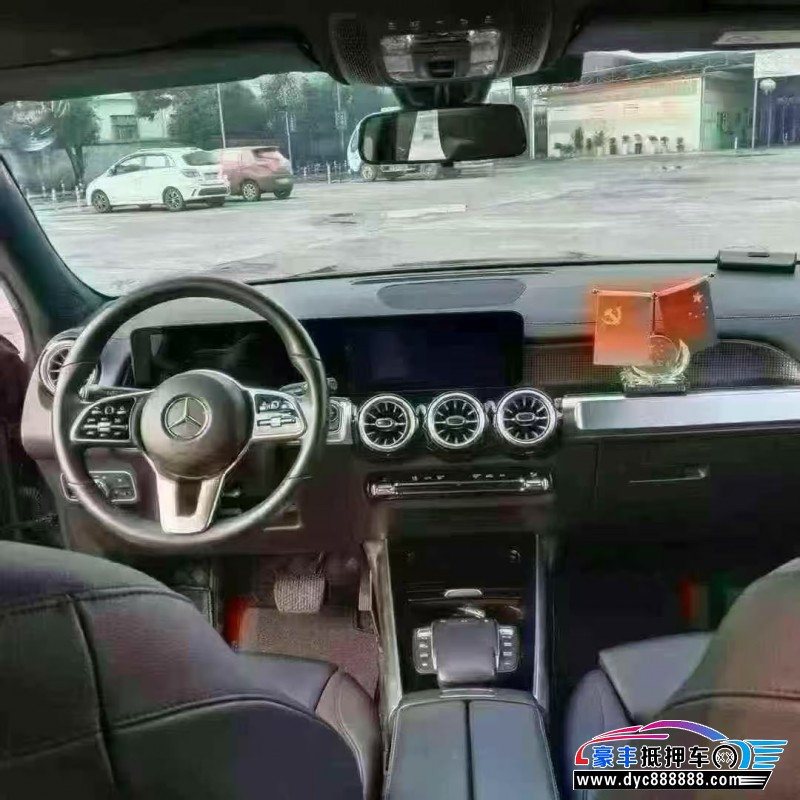 22年奔驰GLB轿车抵押车出售