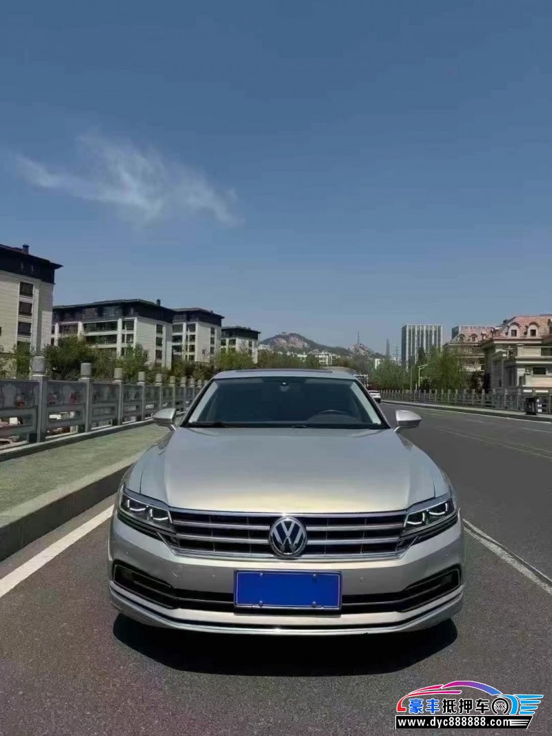 18年大众辉昂轿车抵押车出售