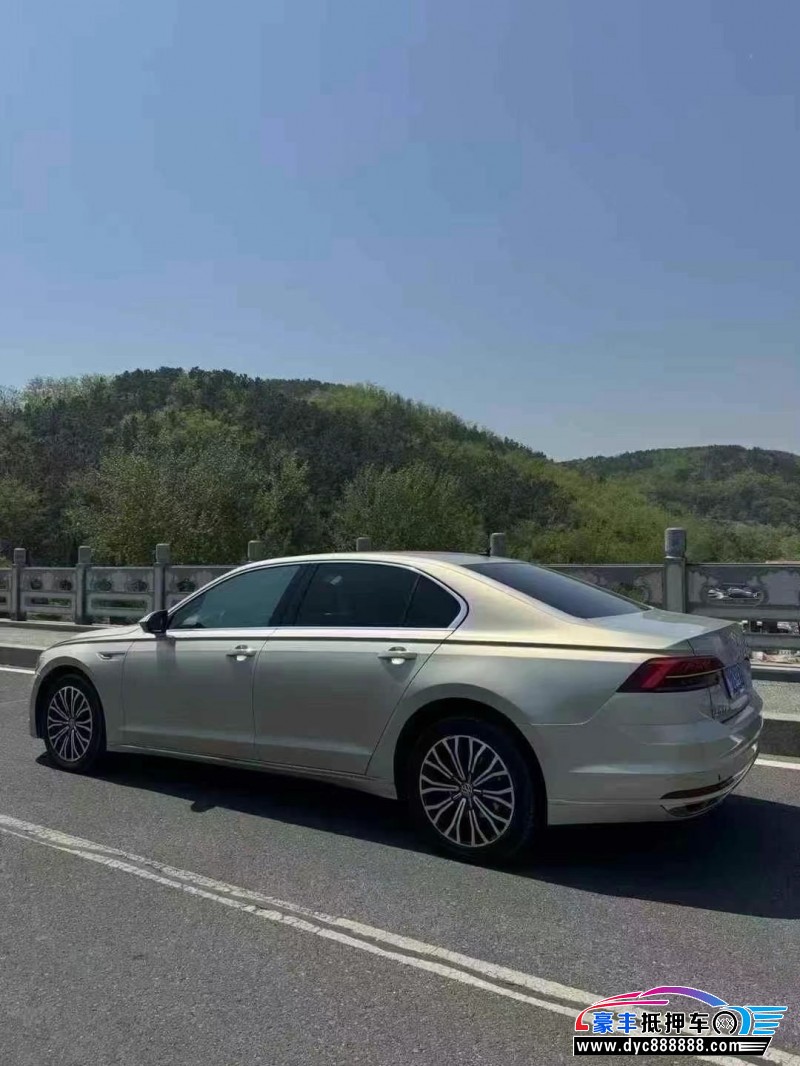 18年大众辉昂轿车抵押车出售