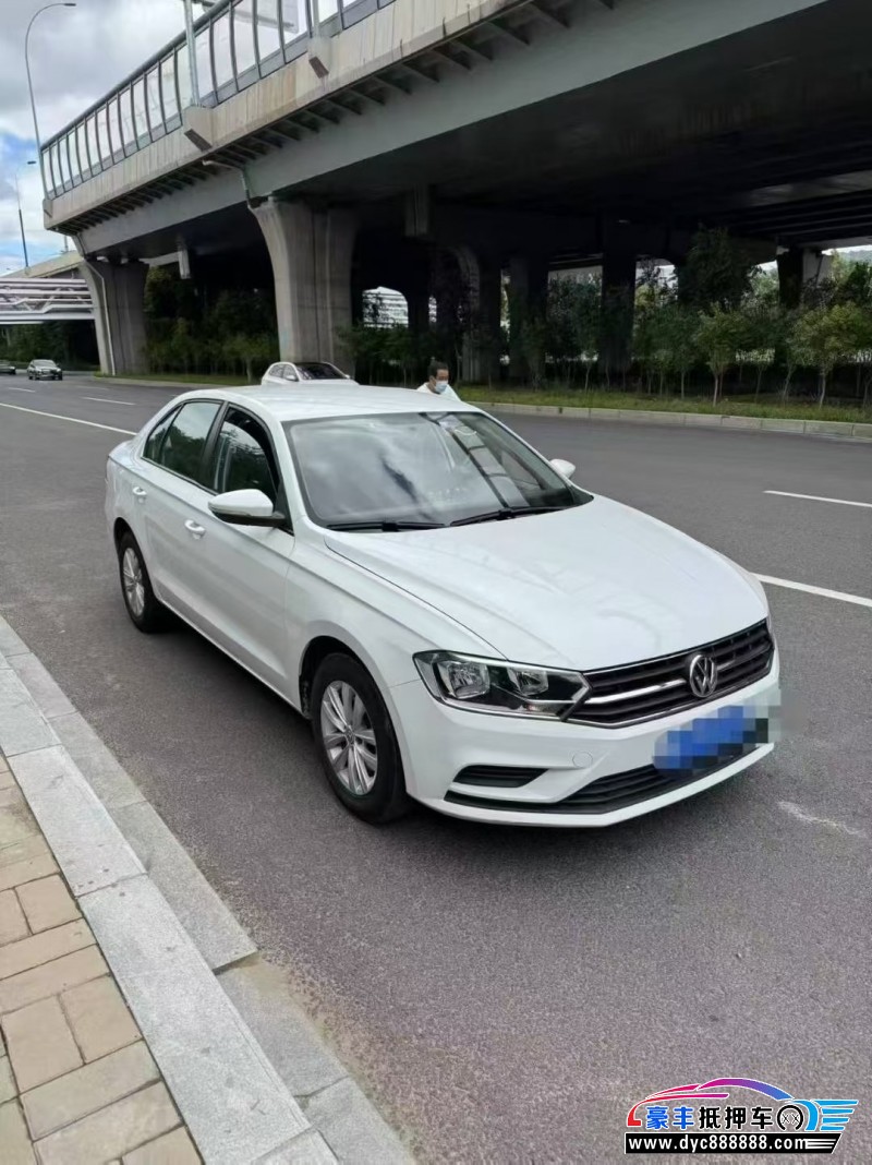 18年大众宝来轿车抵押车出售