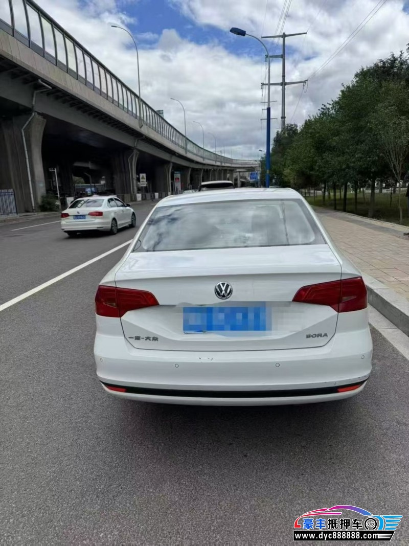 18年大众宝来轿车抵押车出售