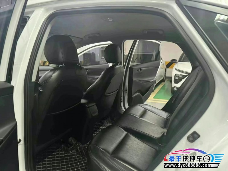 20年现代悦动轿车抵押车出售