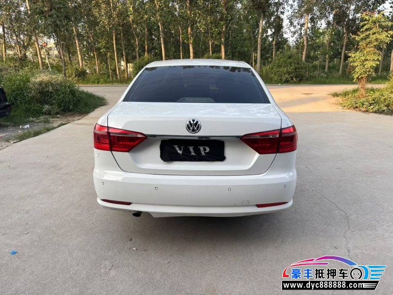 13年大众朗逸轿车抵押车出售