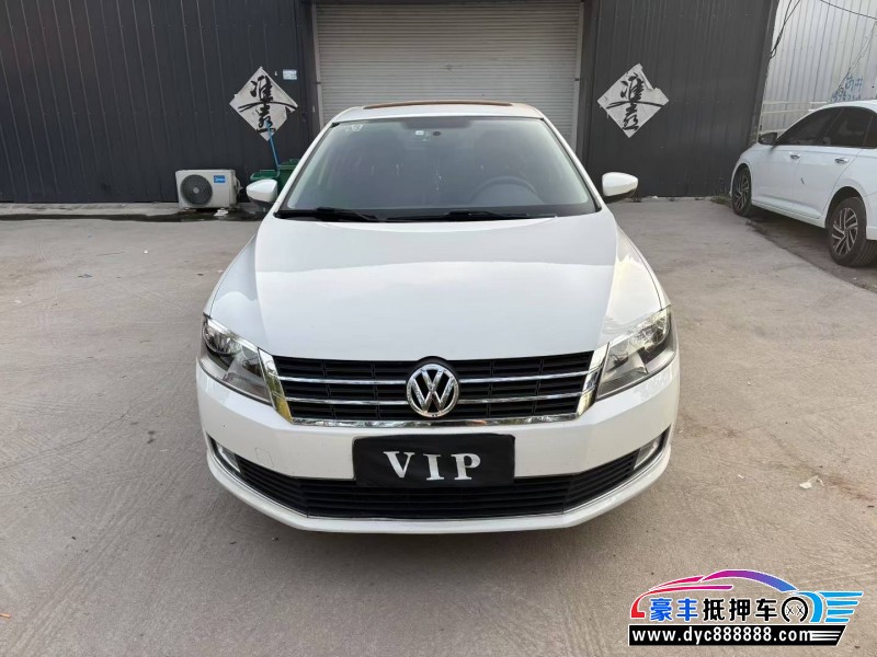 13年大众朗逸轿车抵押车出售