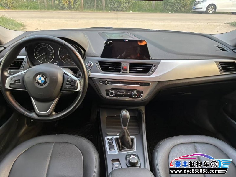 17年宝马1系轿车抵押车出售