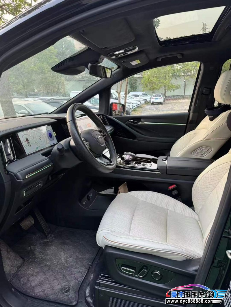 23年传祺M8轿车抵押车出售