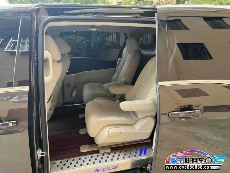 22年别克GL8轿车抵押车出售