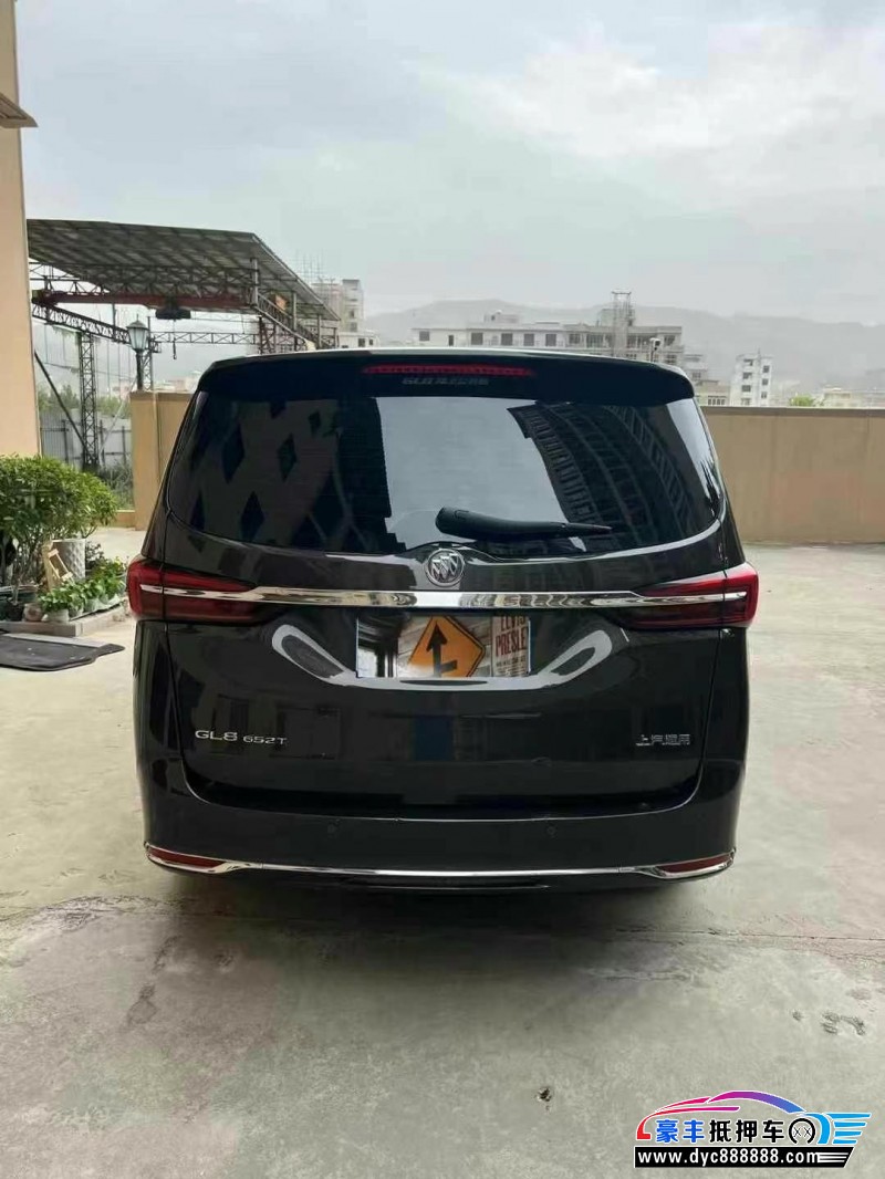 22年别克GL8轿车抵押车出售