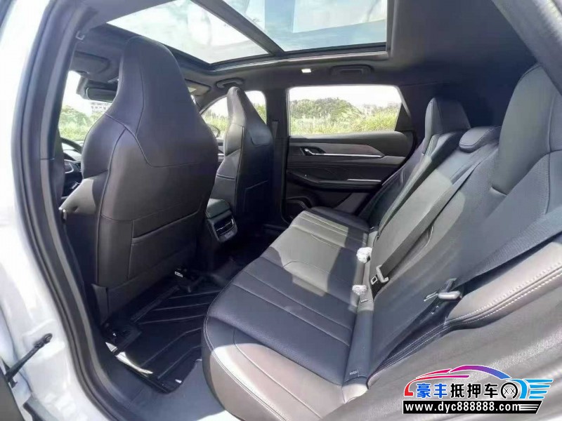 25年东风风神L7轿车抵押车出售