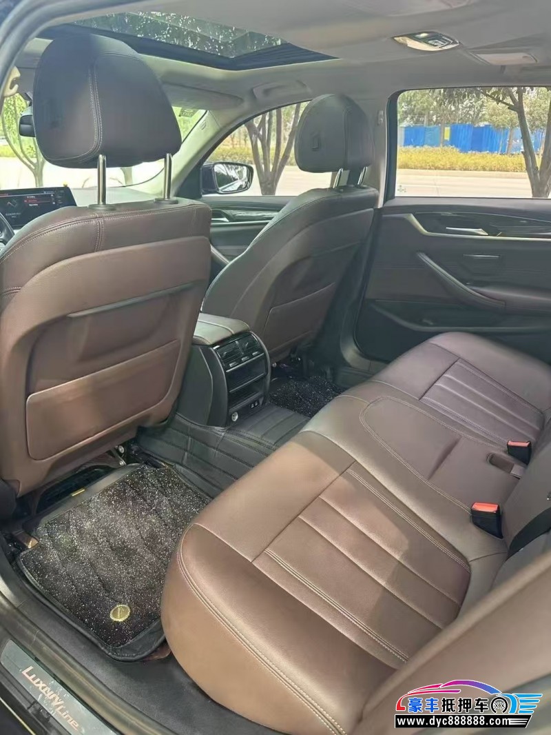 20年宝马5系轿车抵押车出售