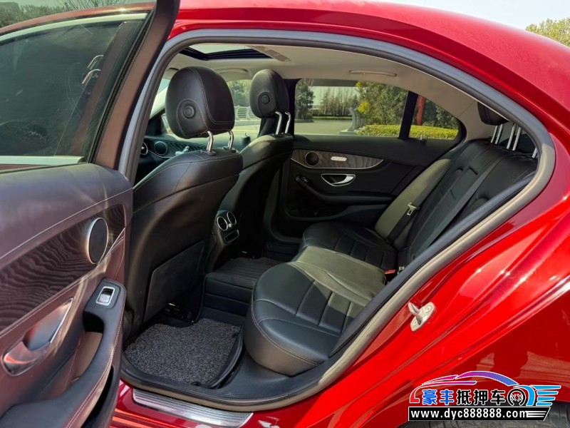 19年奔驰C轿车抵押车出售