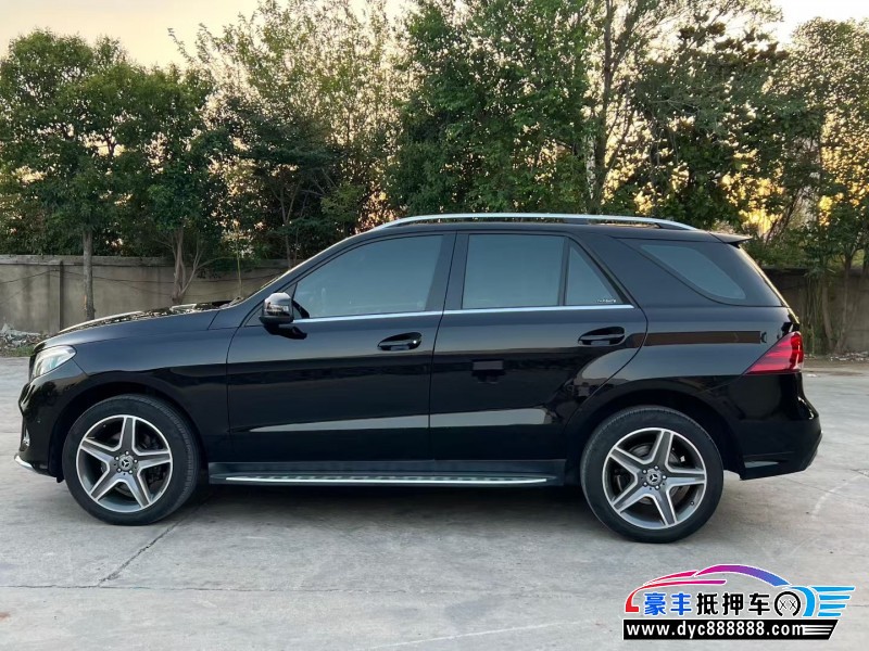 17年奔驰GLE轿车抵押车出售