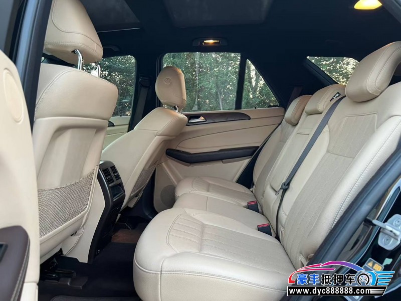 17年奔驰GLE轿车抵押车出售