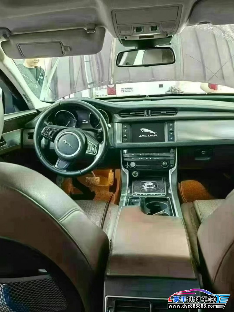 17年捷豹XFL轿车抵押车出售