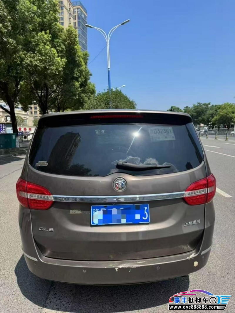 15年别克GL8轿车抵押车出售