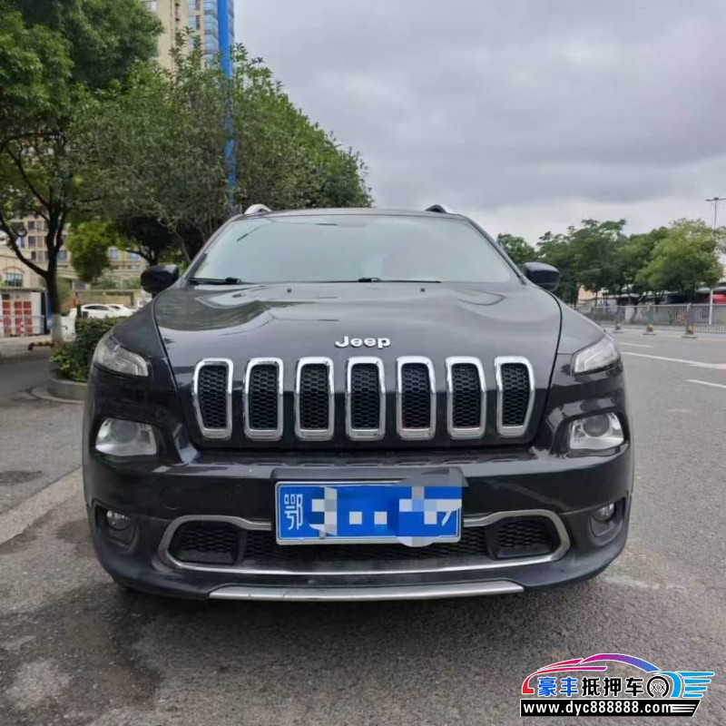 16年Jeep自由光轿车抵押车出售