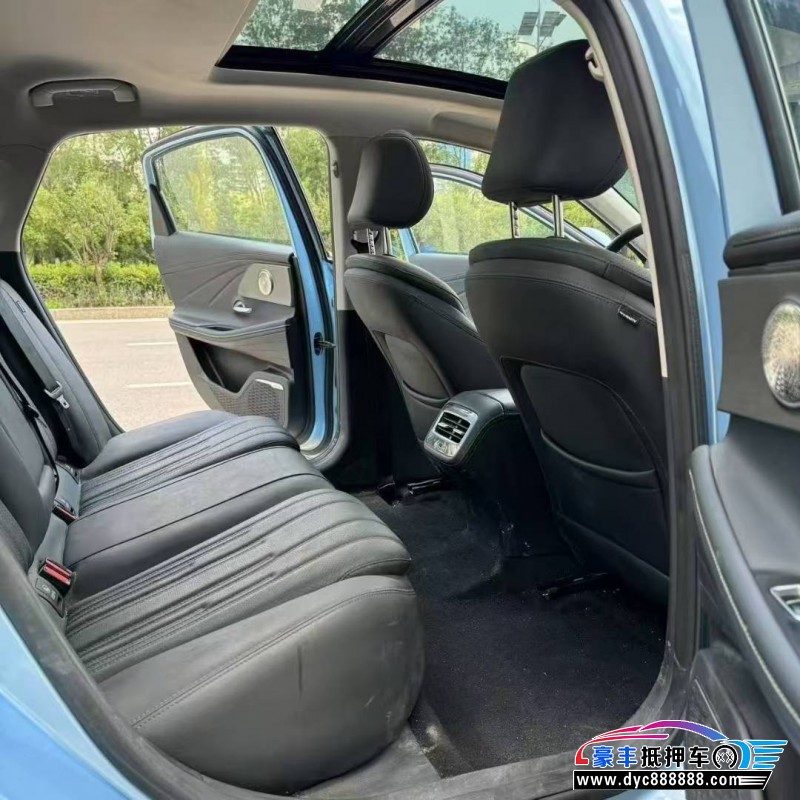 24年奇瑞风云轿车抵押车出售