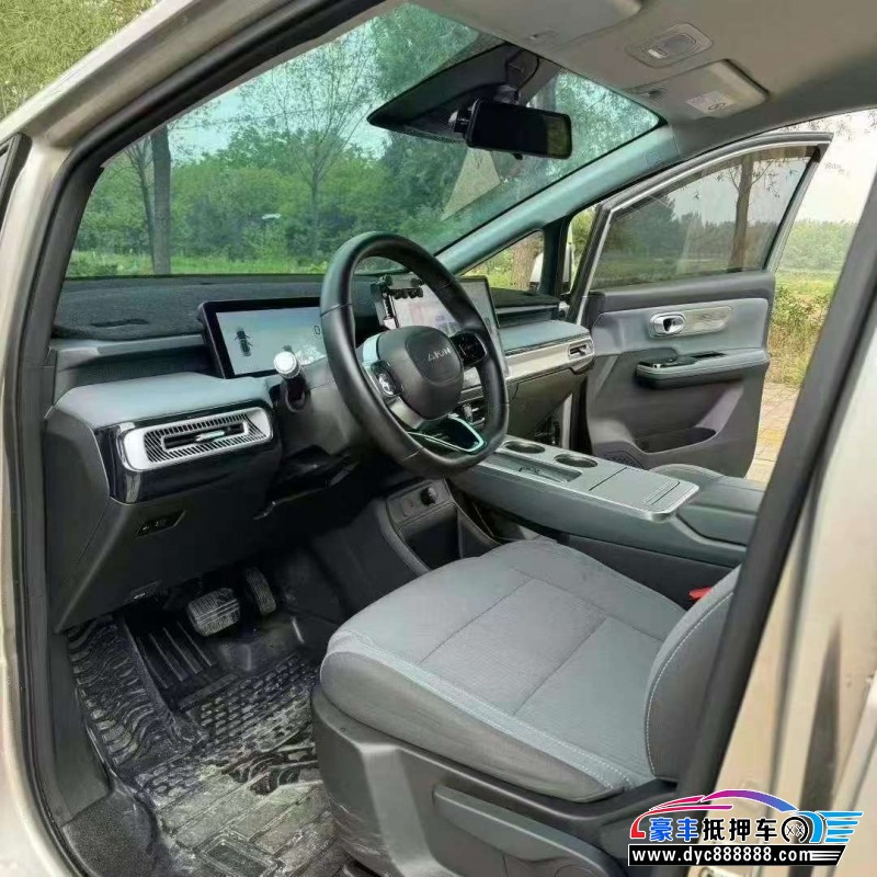 24年埃安Y70轿车抵押车出售