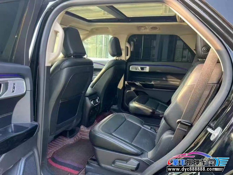 20年福特探险者轿车抵押车出售