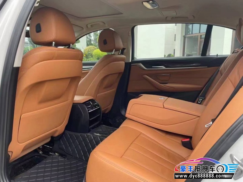 17年宝马5系轿车抵押车出售