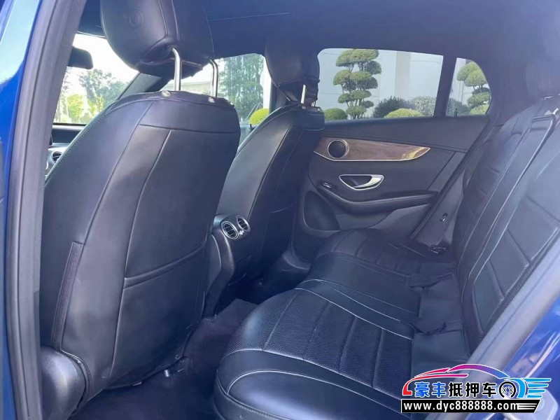 17年奔驰GLC轿车抵押车出售