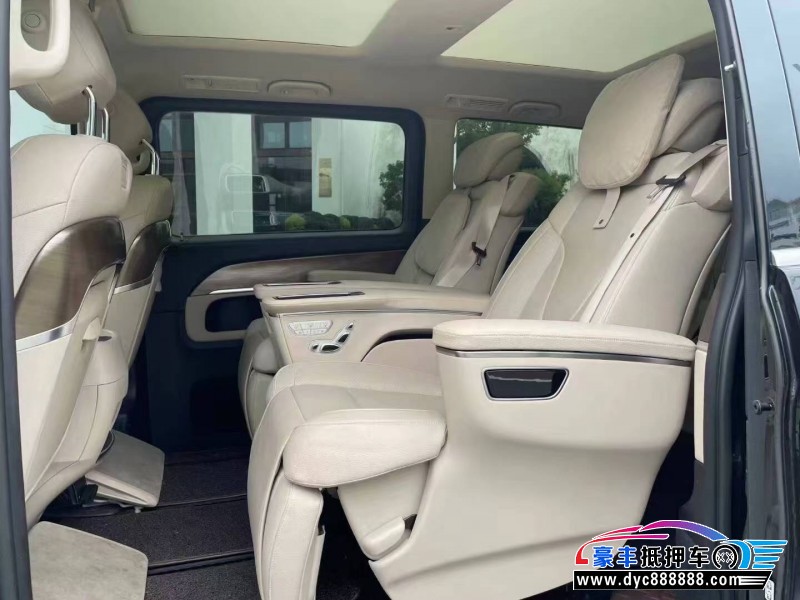 20年奔驰V轿车抵押车出售