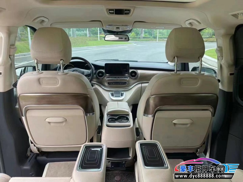 20年奔驰V轿车抵押车出售