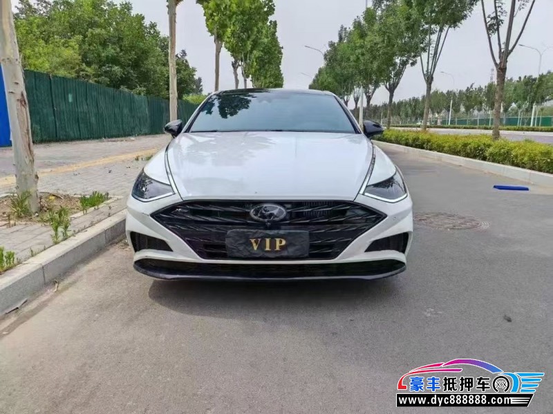 抵押车出售23年现代索纳塔轿车