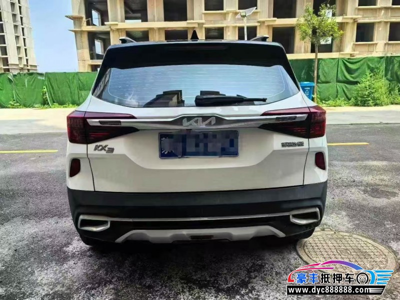 22年起亚KX3轿车抵押车出售