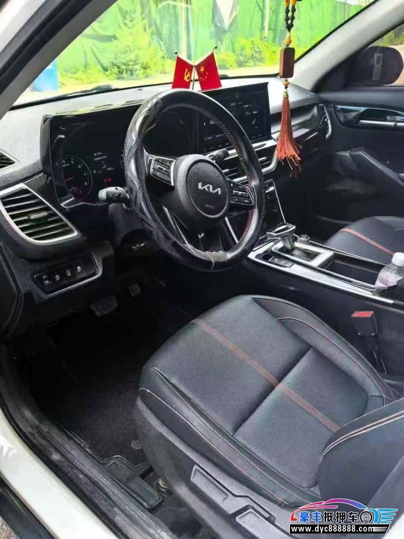 22年起亚KX3轿车抵押车出售