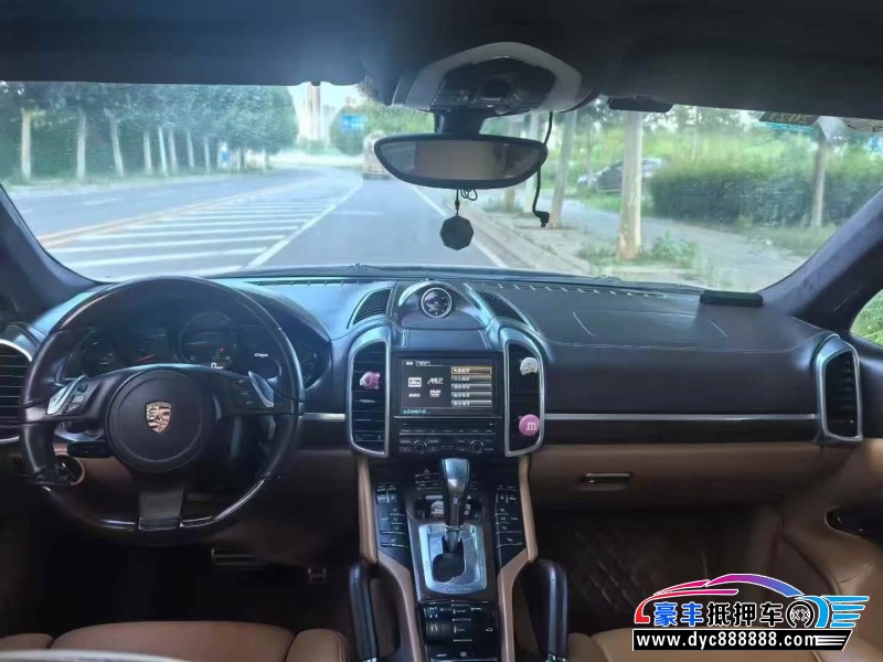 12年保时捷卡宴轿车抵押车出售