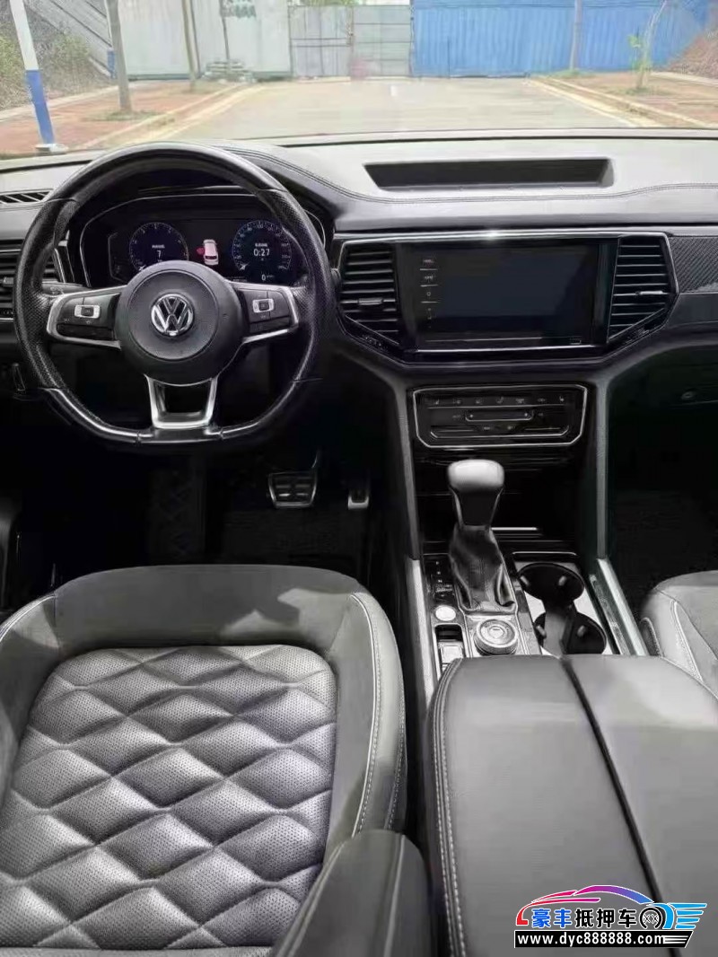 20年大众途昂轿车抵押车出售