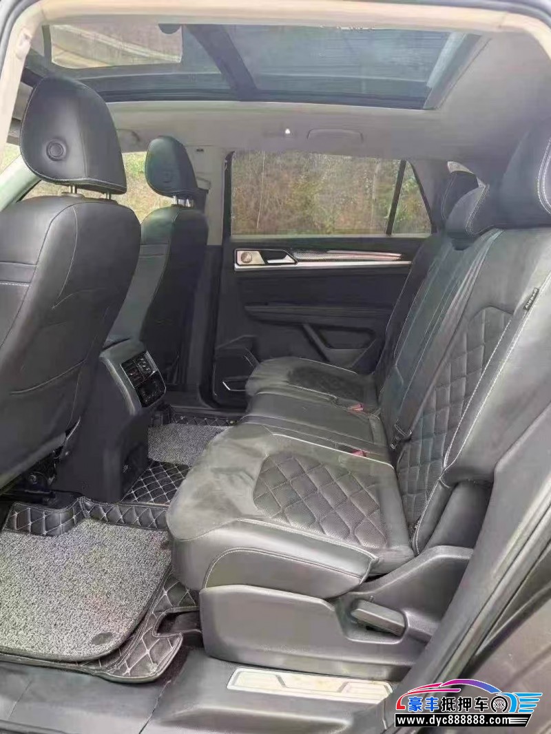 20年大众途昂轿车抵押车出售