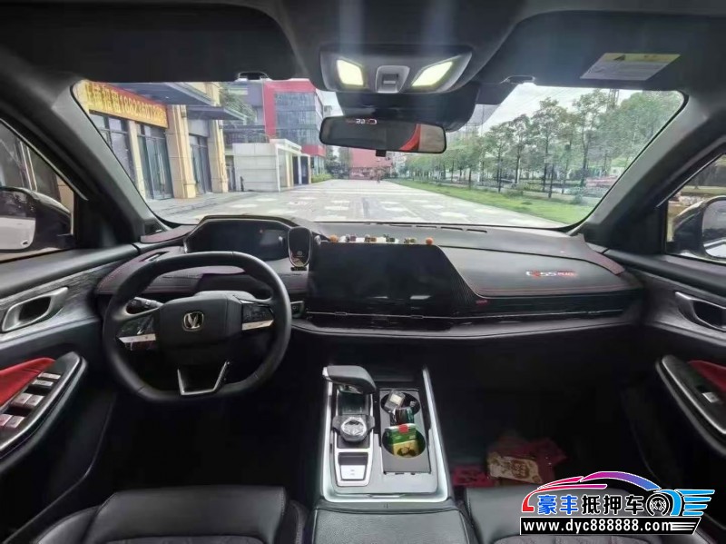 25年长安长安CS55轿车抵押车出售