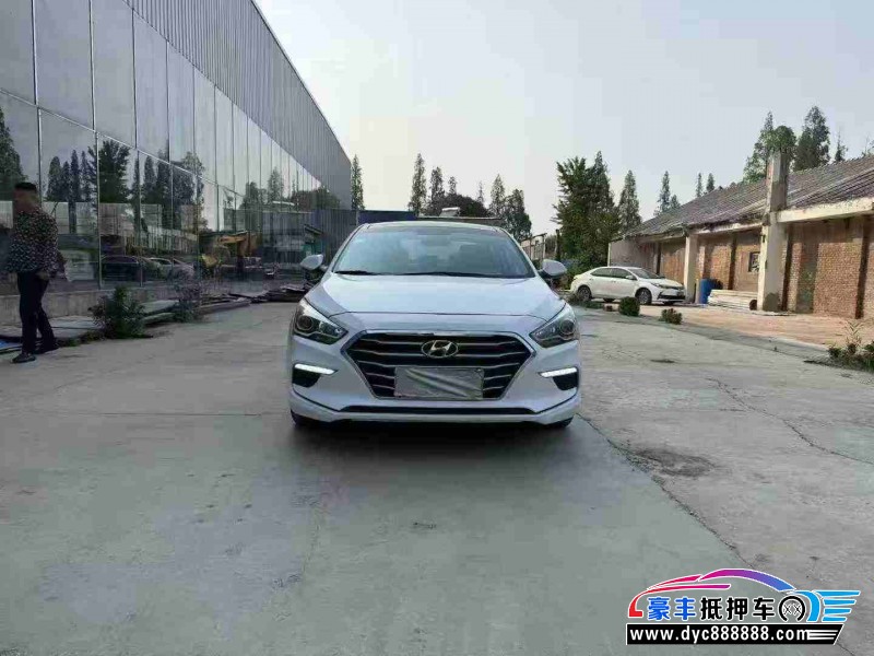 18年现代名图轿车抵押车出售