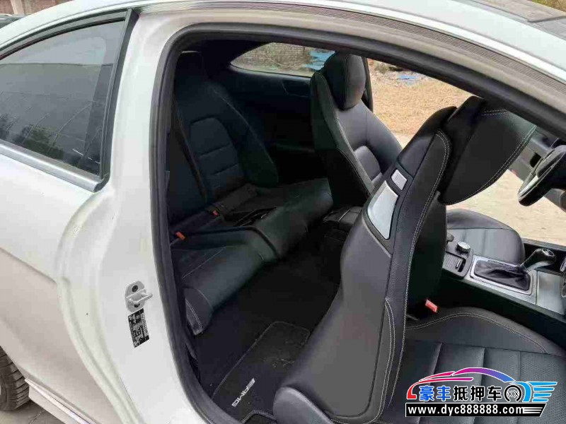 15年奔驰C轿车抵押车出售