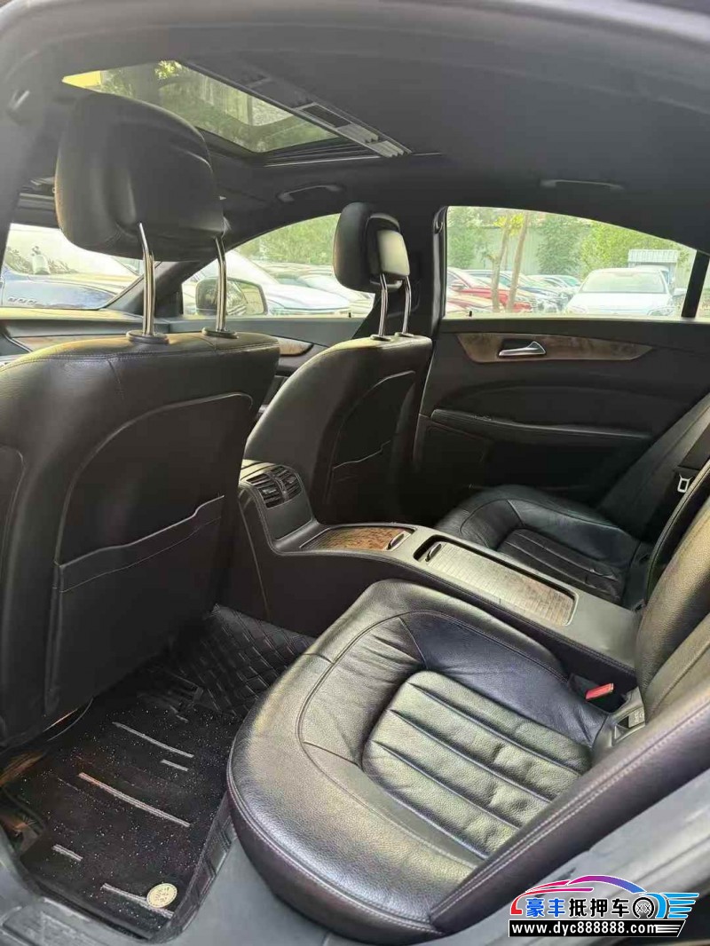 15年奔驰CLS轿车抵押车出售