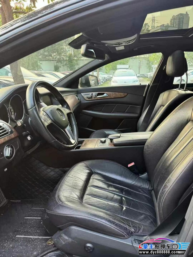 15年奔驰CLS轿车抵押车出售