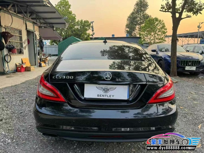 15年奔驰CLS轿车抵押车出售