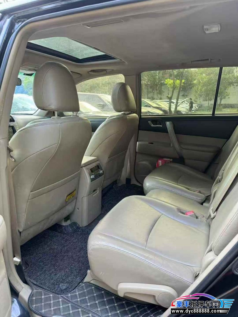 13年丰田汉兰达轿车抵押车出售