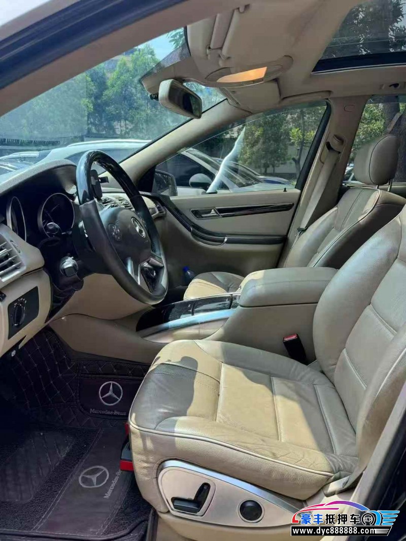 14年奔驰R轿车抵押车出售