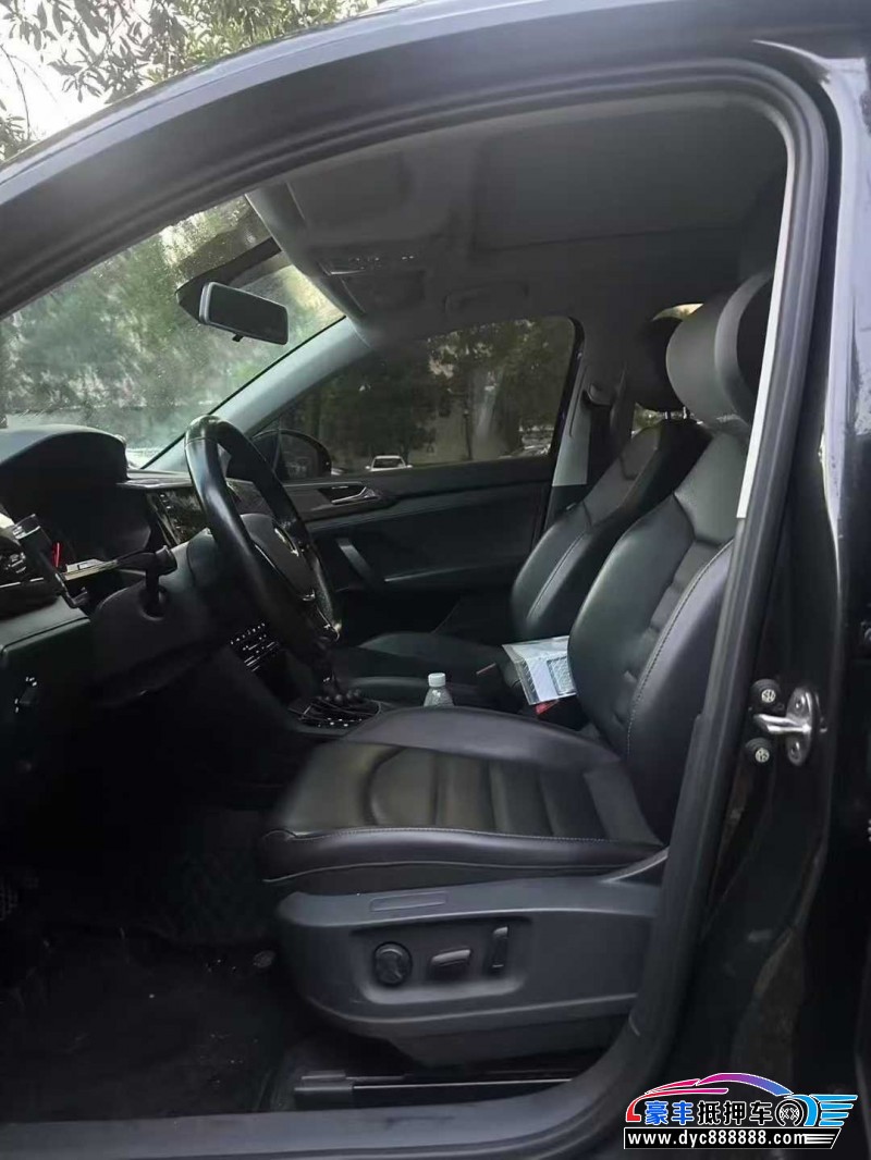 21年大众途岳轿车抵押车出售