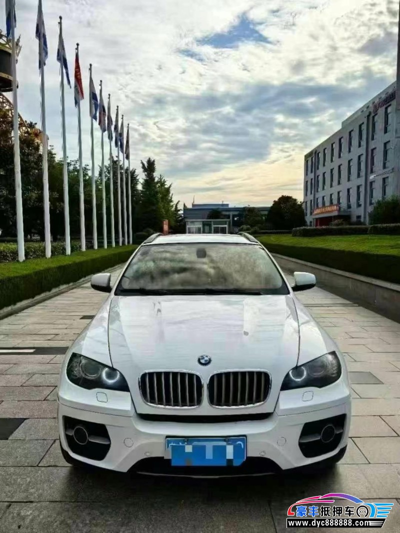 抵押车出售12年宝马X6轿车