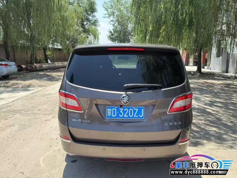 11年别克GL8轿车抵押车出售