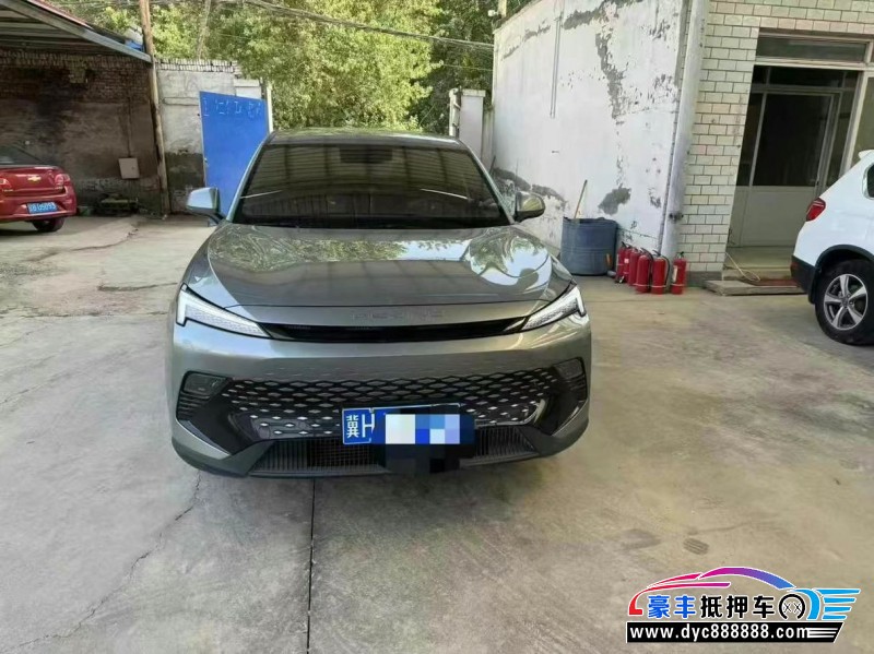 抵押车出售23年北汽制造魔方轿车