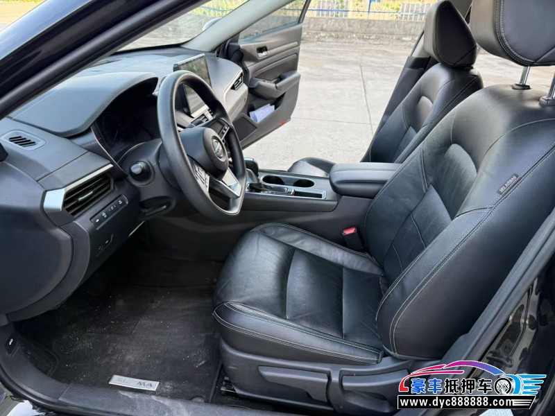 21年日产天籁轿车抵押车出售