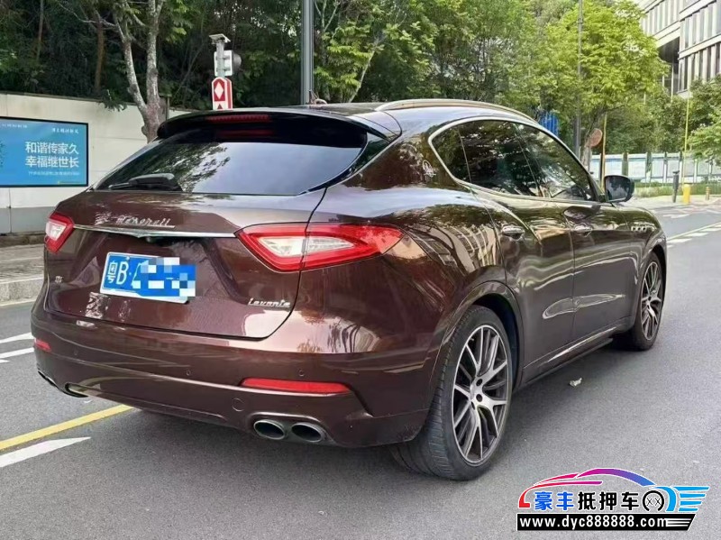 18年玛莎拉蒂莱万特轿车抵押车出售