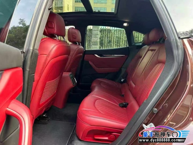 18年玛莎拉蒂莱万特轿车抵押车出售