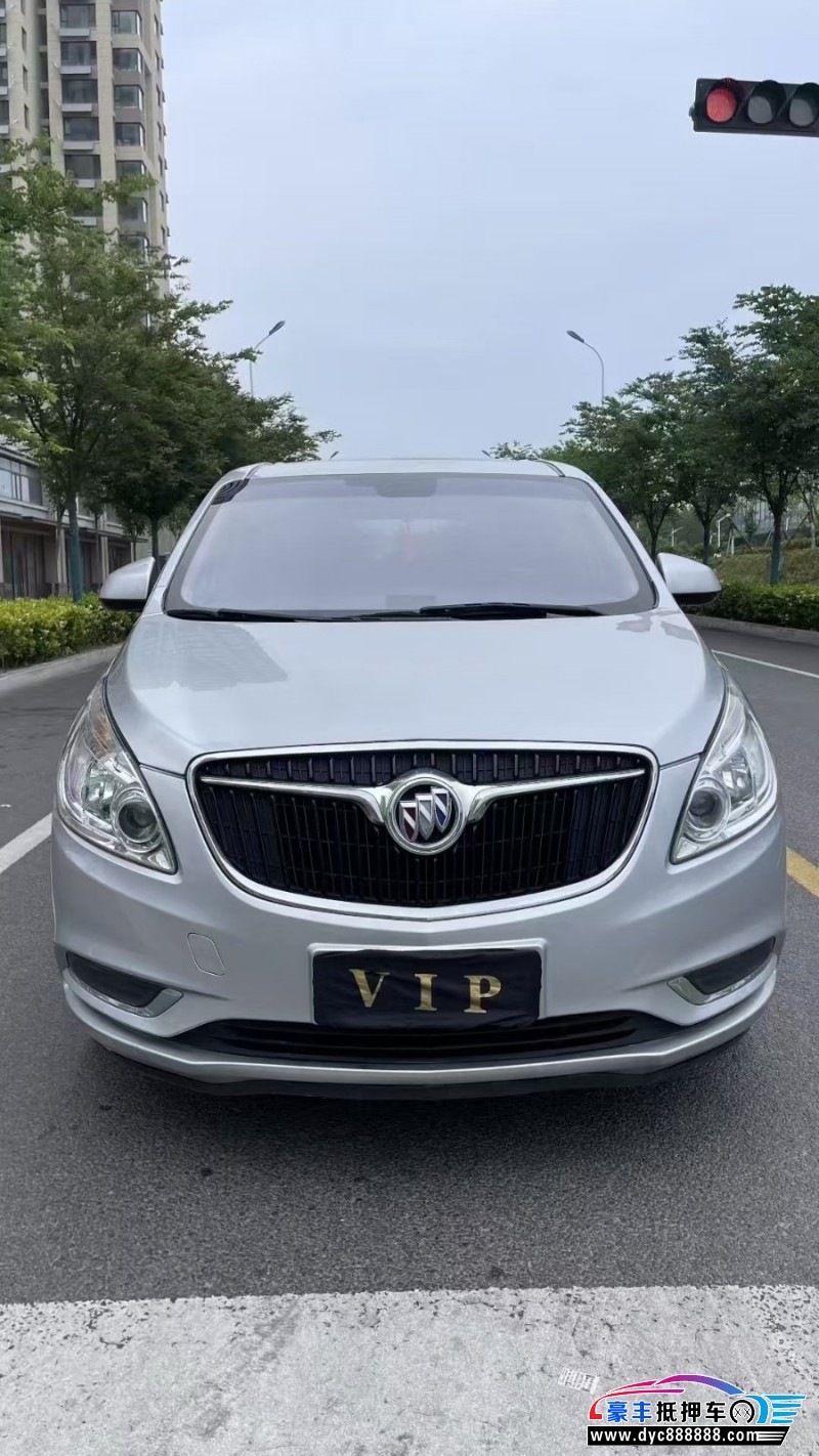 抵押车出售19年别克GL8轿车