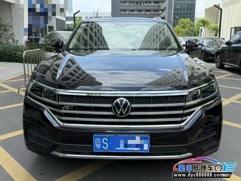 抵押车出售21年大众途锐轿车